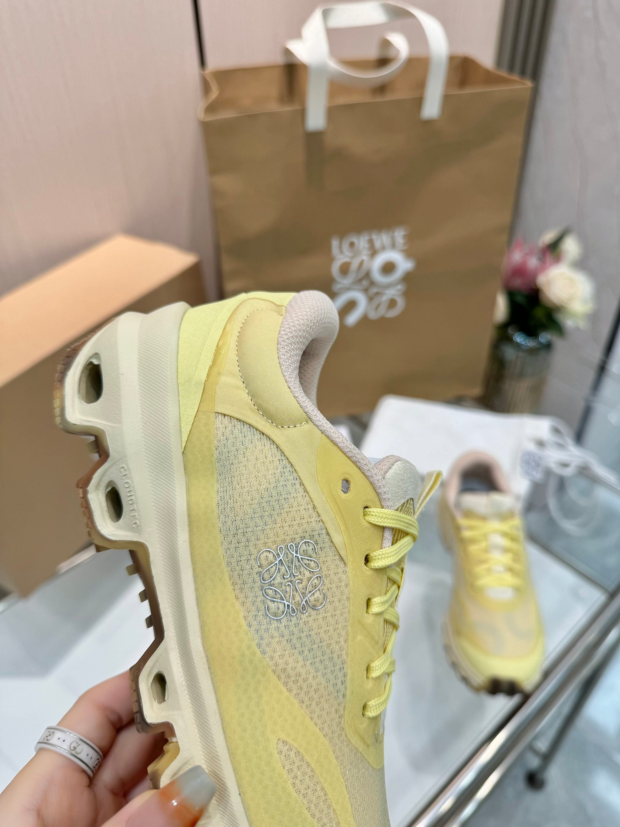 Z1Q95C19  Popular  shoes