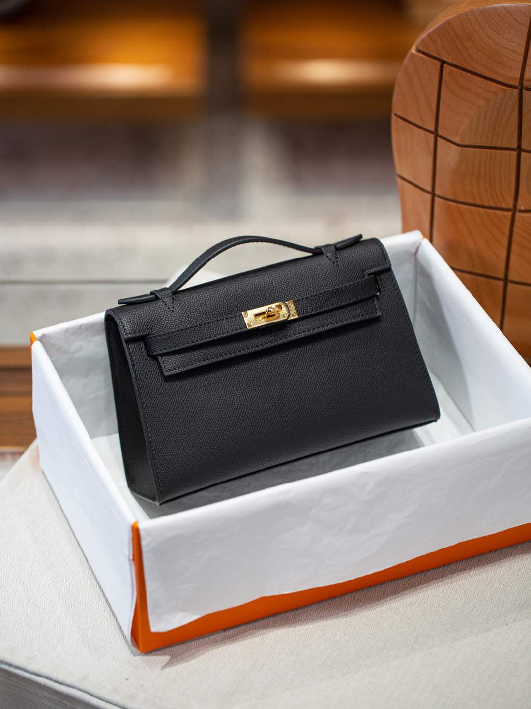 B1R66A4 Popular leather bag