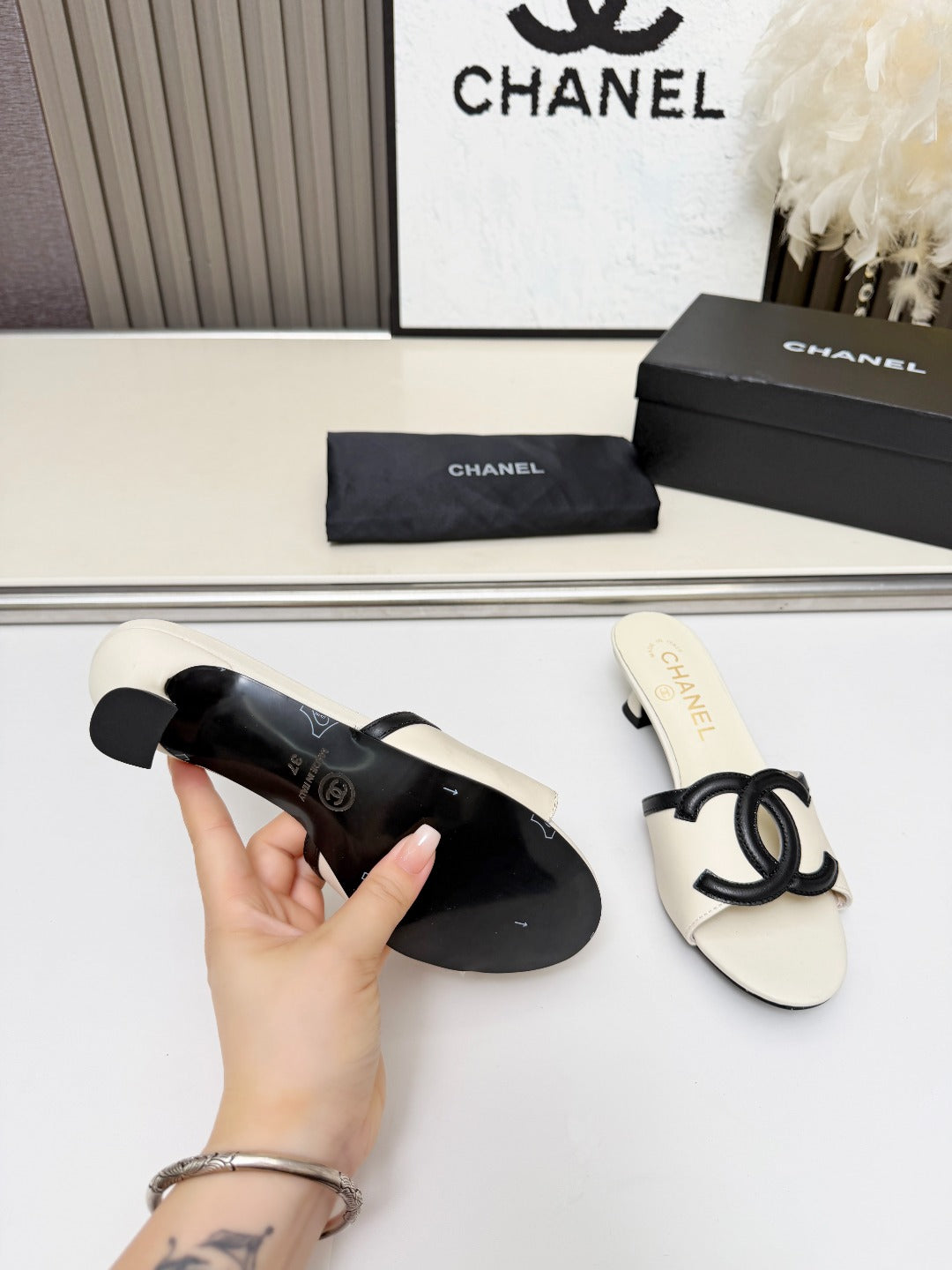 ZPX76C4  Popular high-quality leather slippers