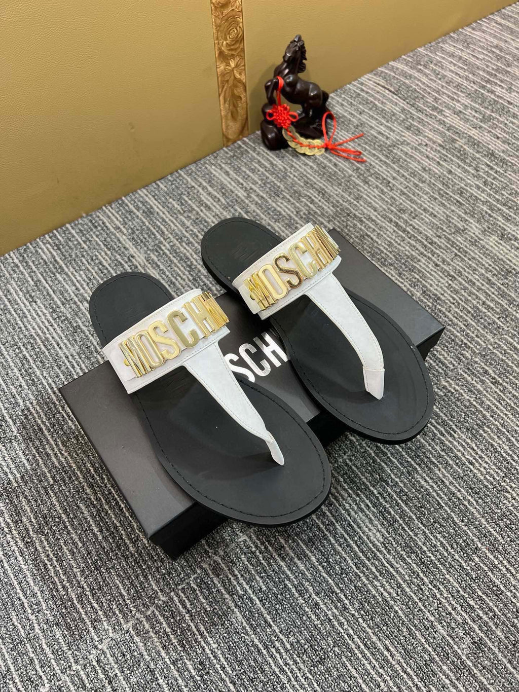 Z5ZA118 Popular slippers