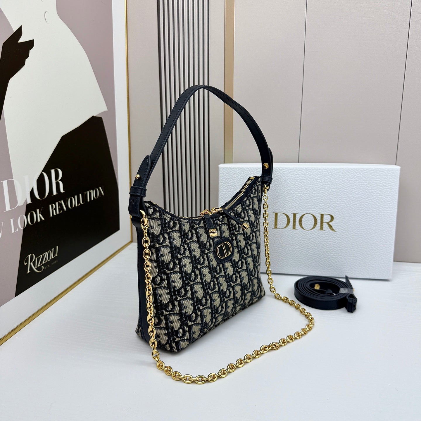 B1R15D67  Popular  bag