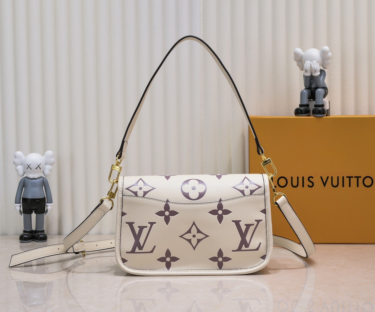 B1P36E40 Popular leather bag