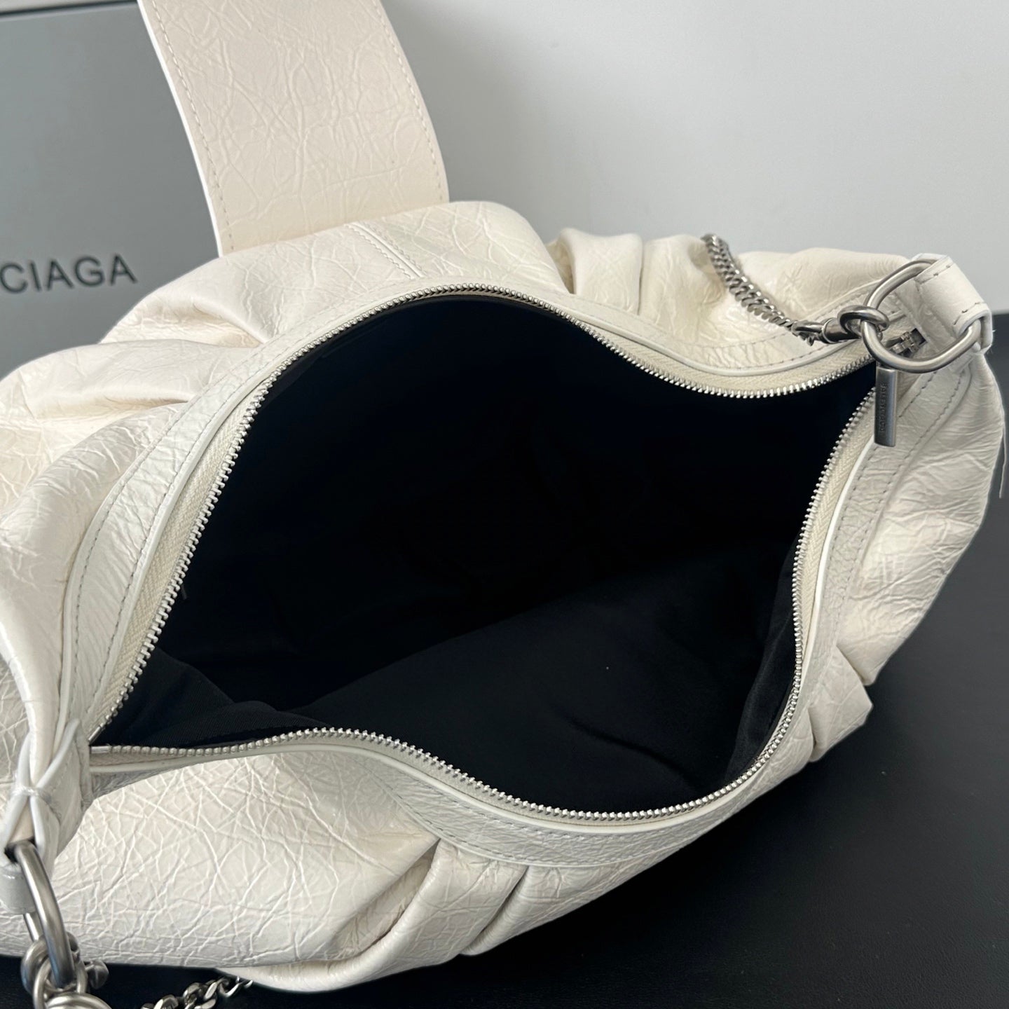 B1P36J119 Popular leather bag