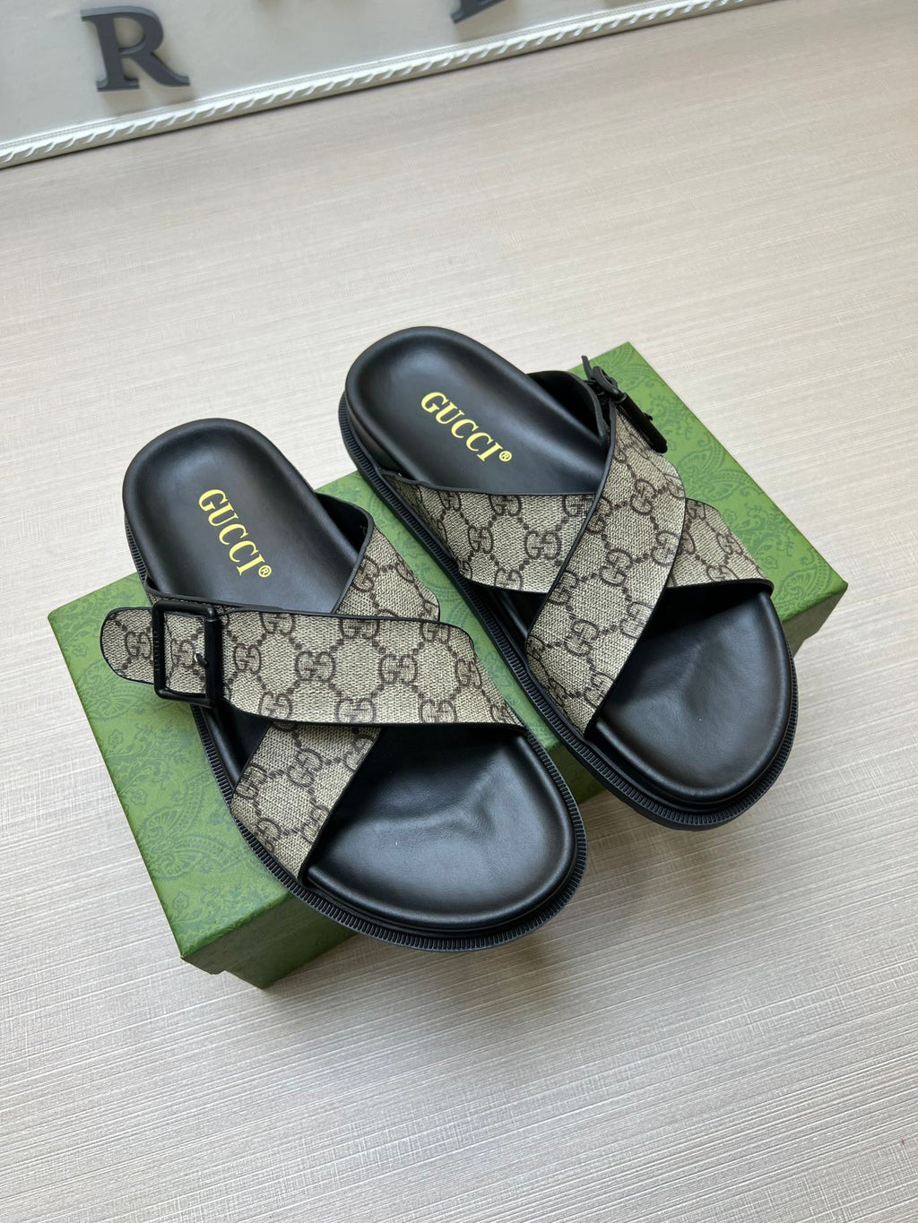 Z5ZB90 Popular slippers