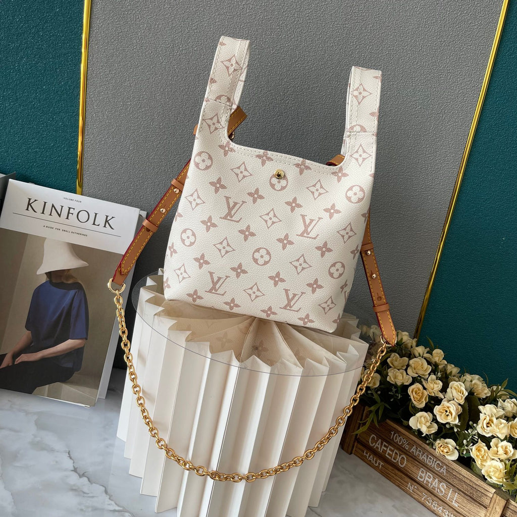 B1X34E274 Popular   leather bag 