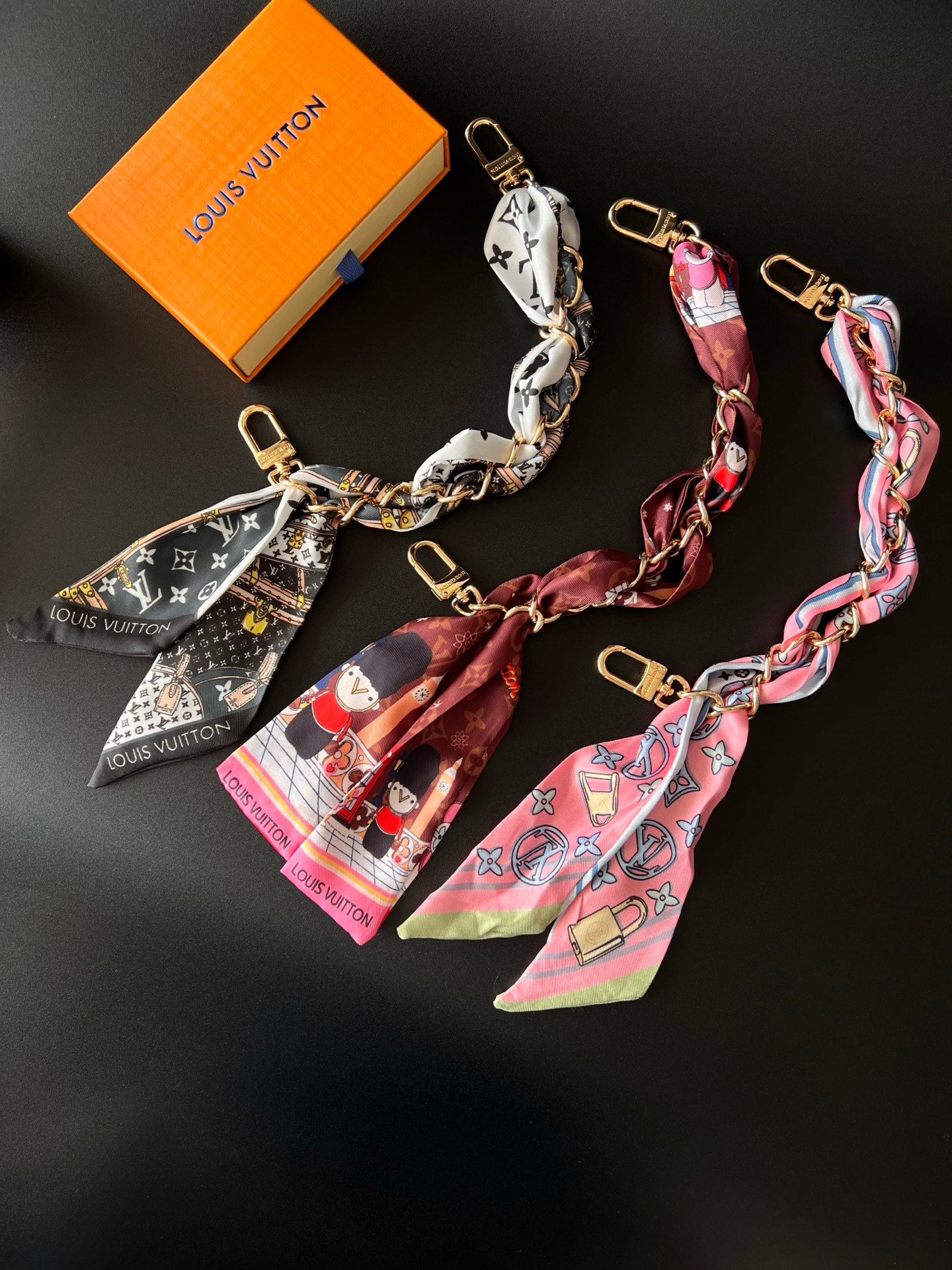 A1R76E65 Popular bag 's charms accessories