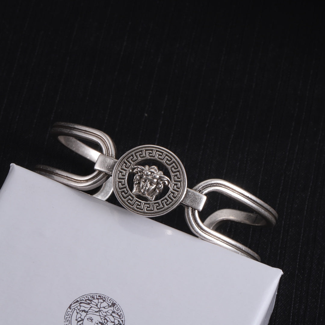 X1Z34V316K  Popular Bracelets