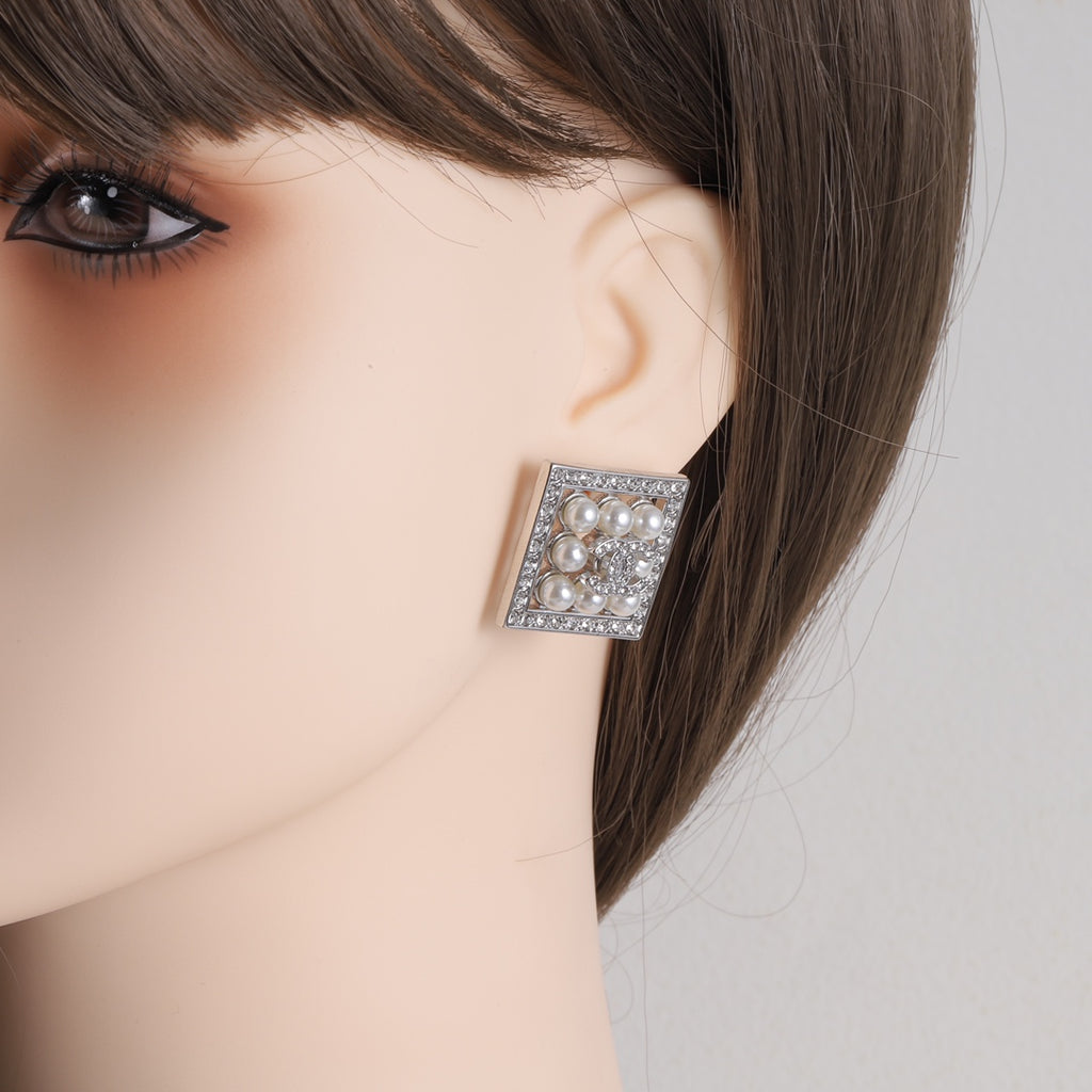 X1Z54C376E Popular Earrings
