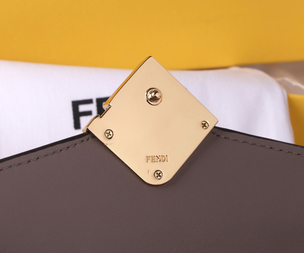 B1P36F103 Popular leather bag