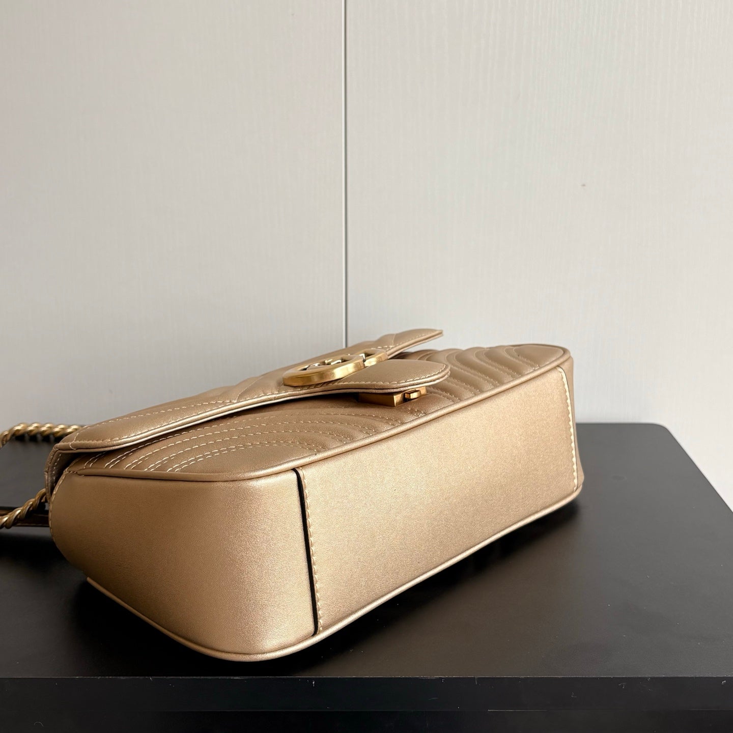 B1P36B67 Popular leather bag
