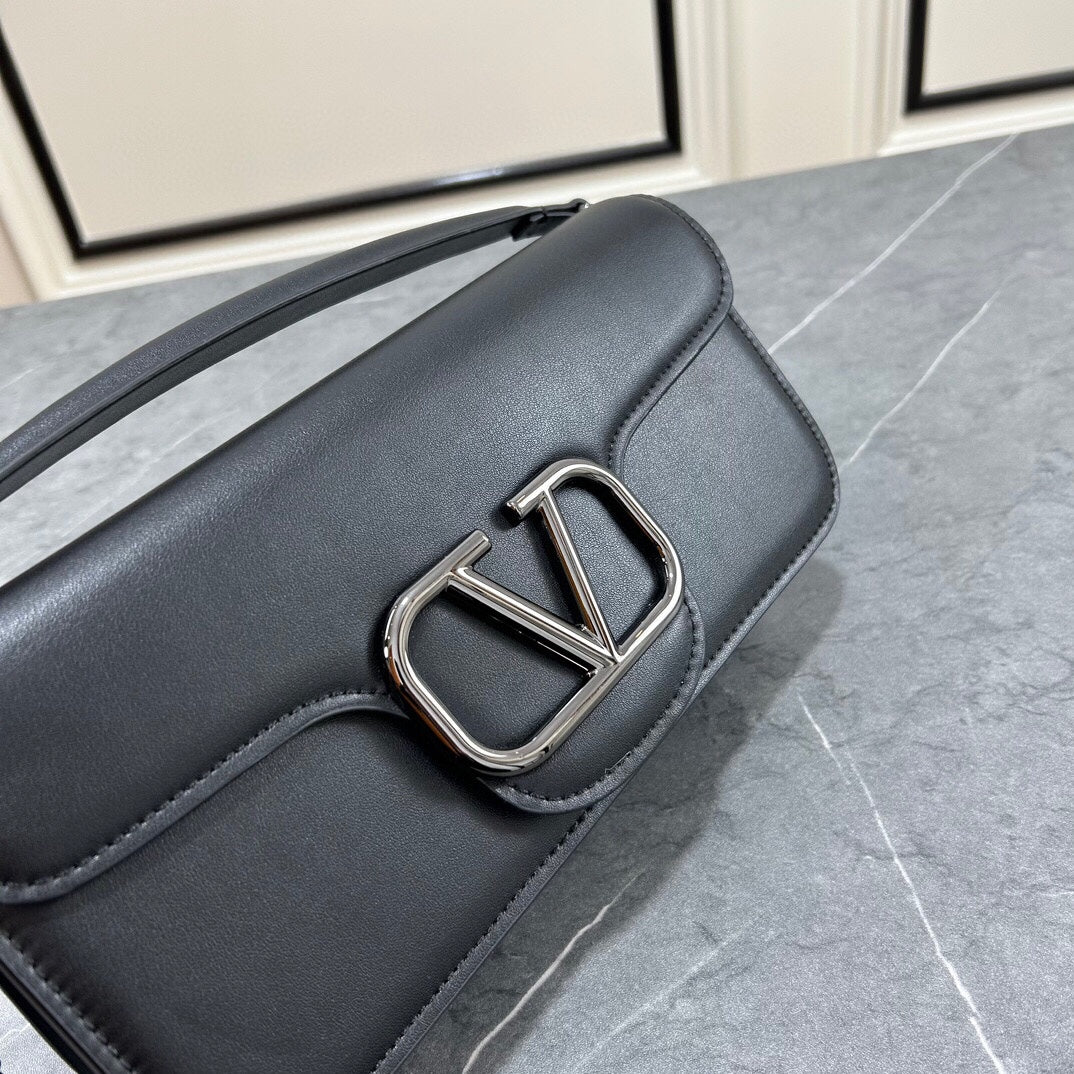 B1N55VL5 Popular leather bag