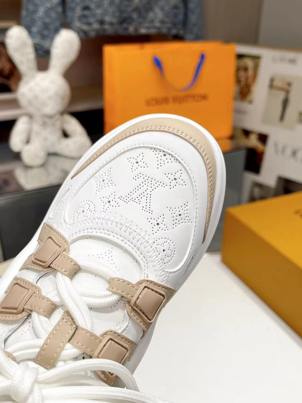Z2Q95E180  Popular high-quality Shoes