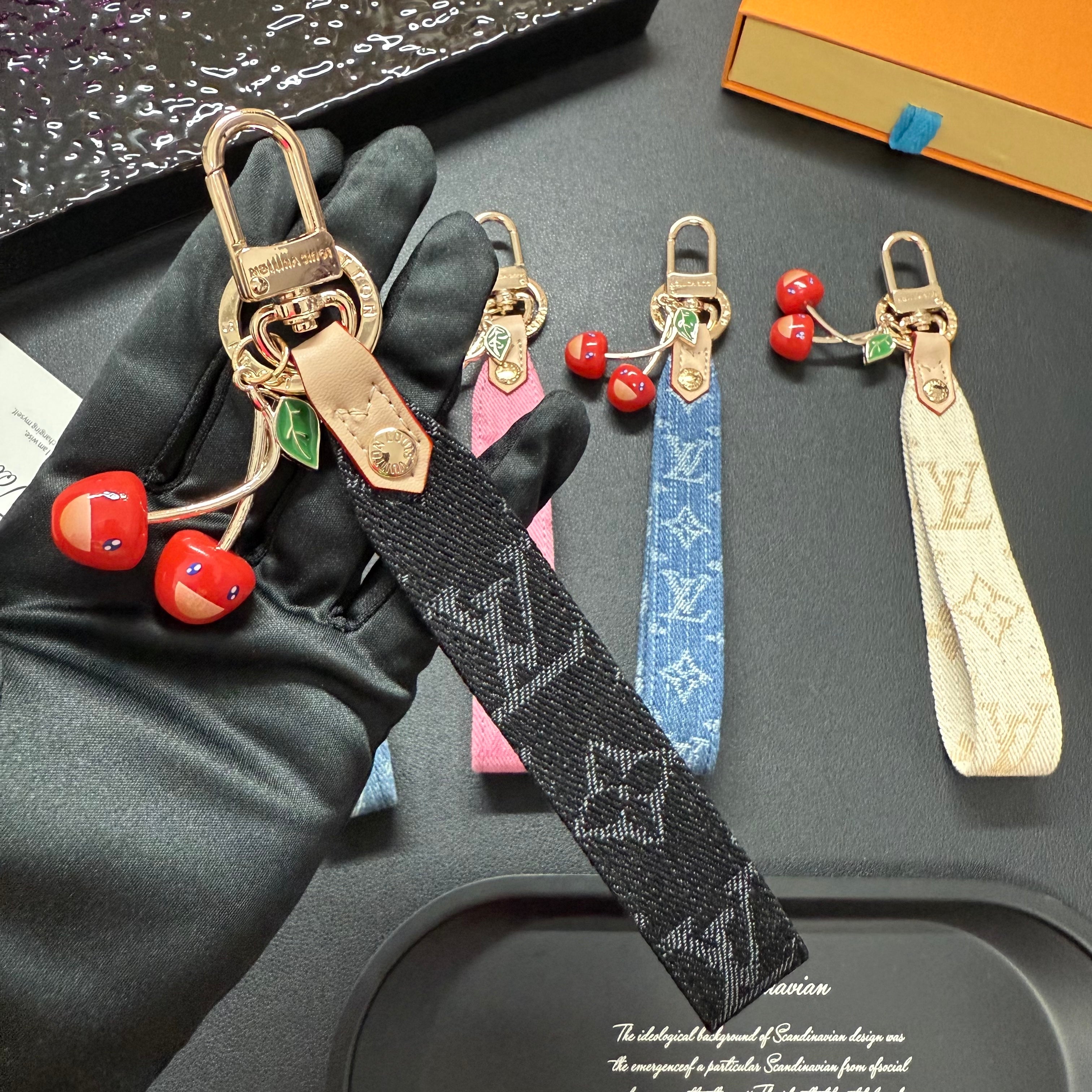 A1Q95E4 Popular bag 's charms accessories
