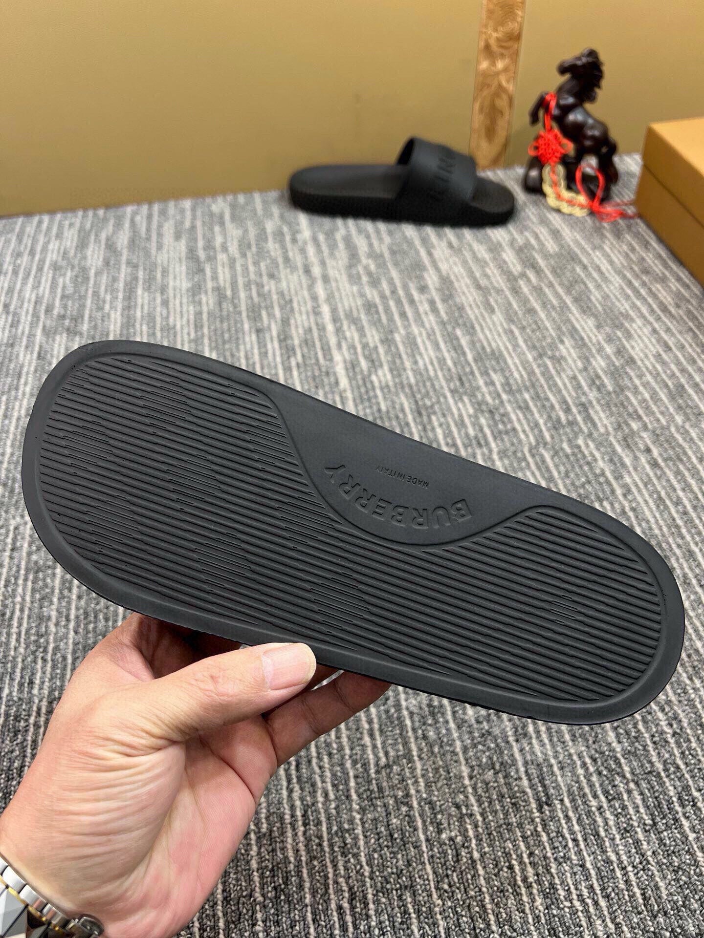 Z5Z35R254 Popular Slippers