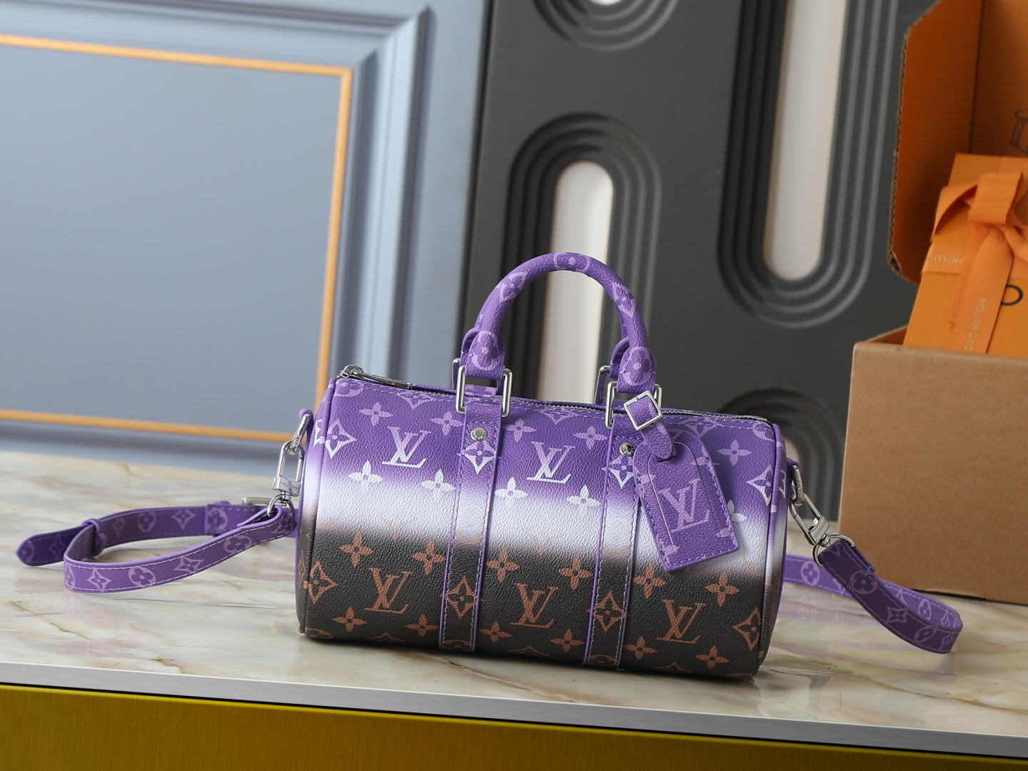 B1R76E50 Popular leather bag