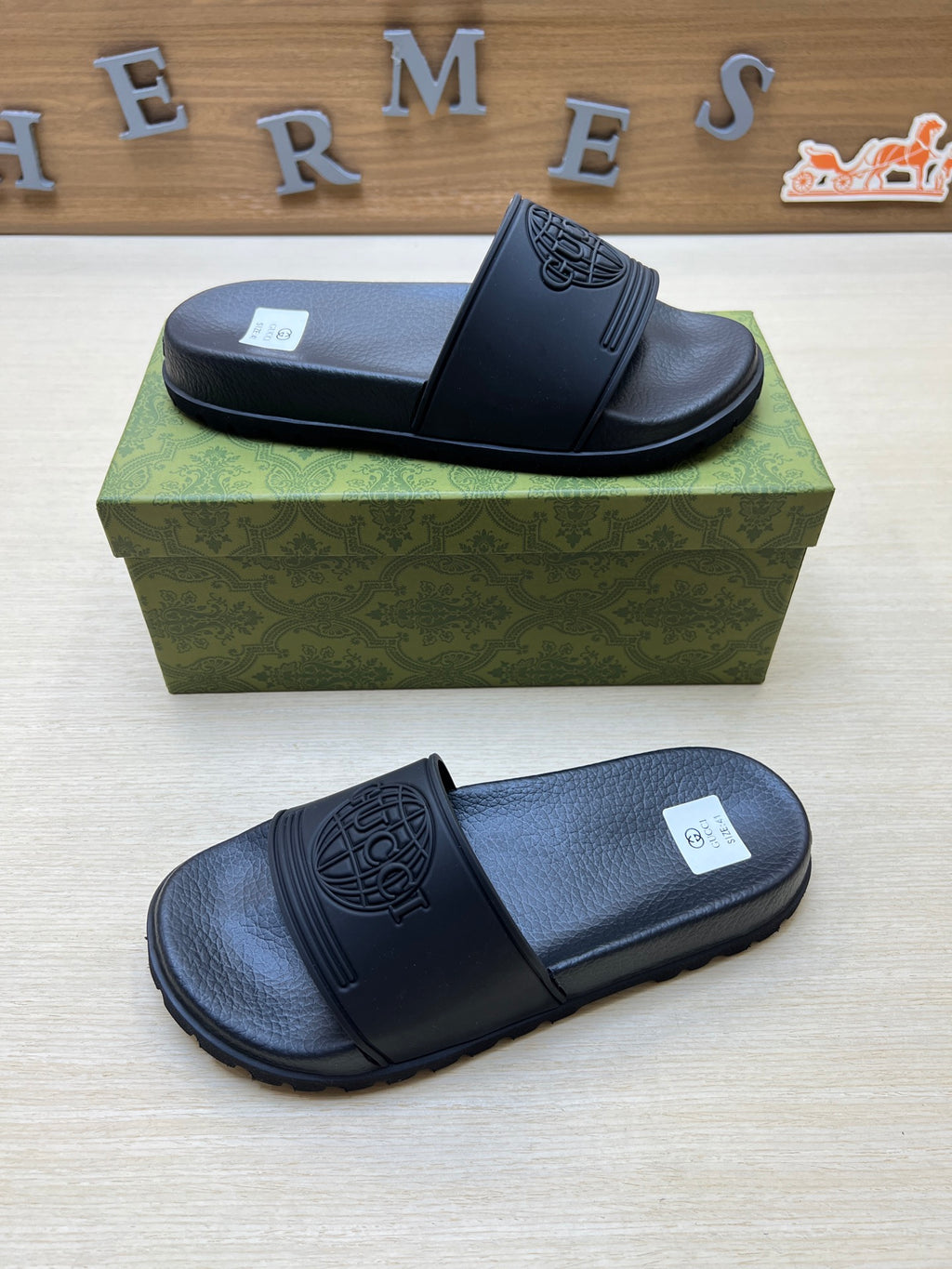 Z5R66B23 Popular  Slippers