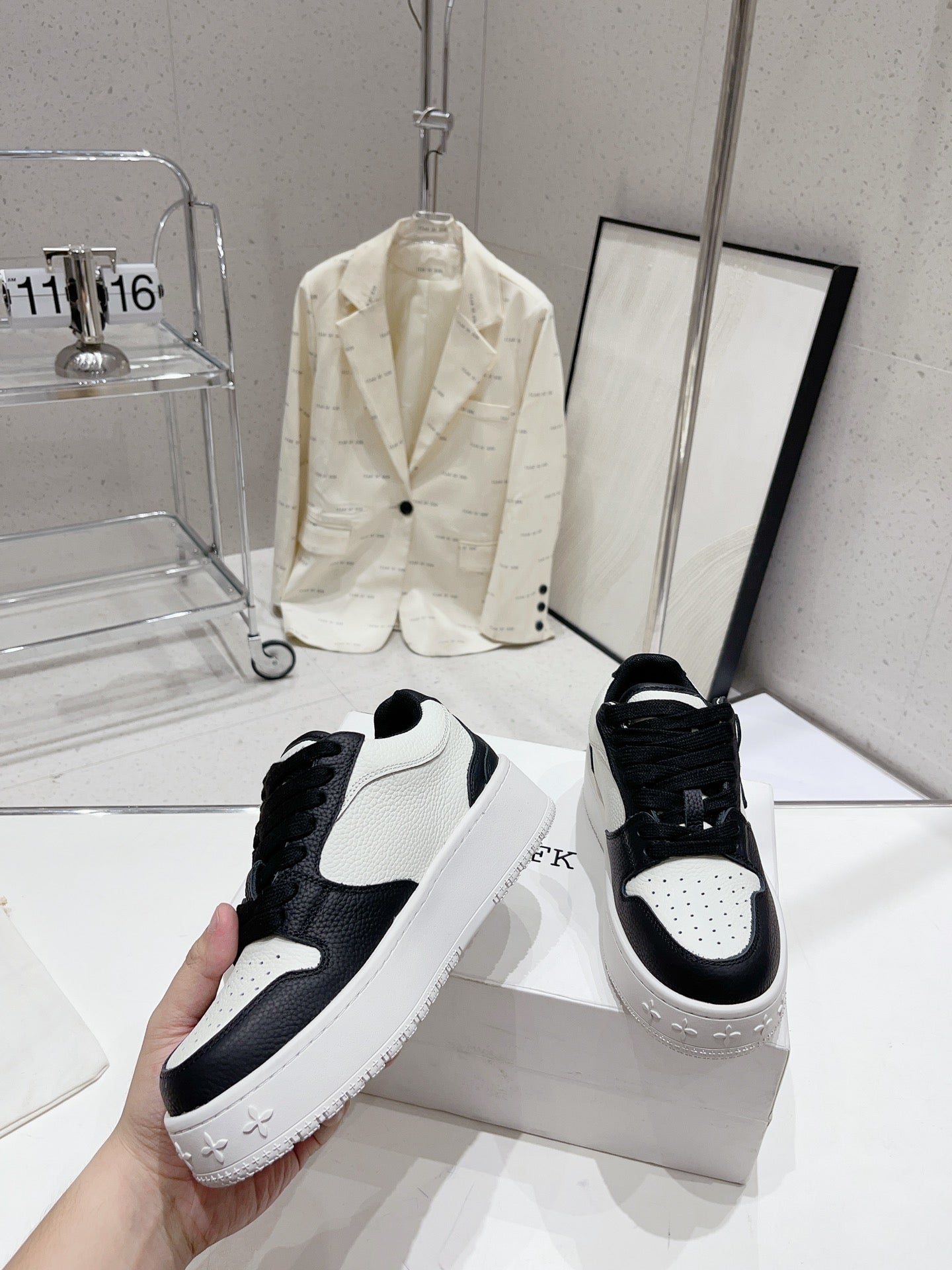 Z1Q105A345 Popular  Shoes