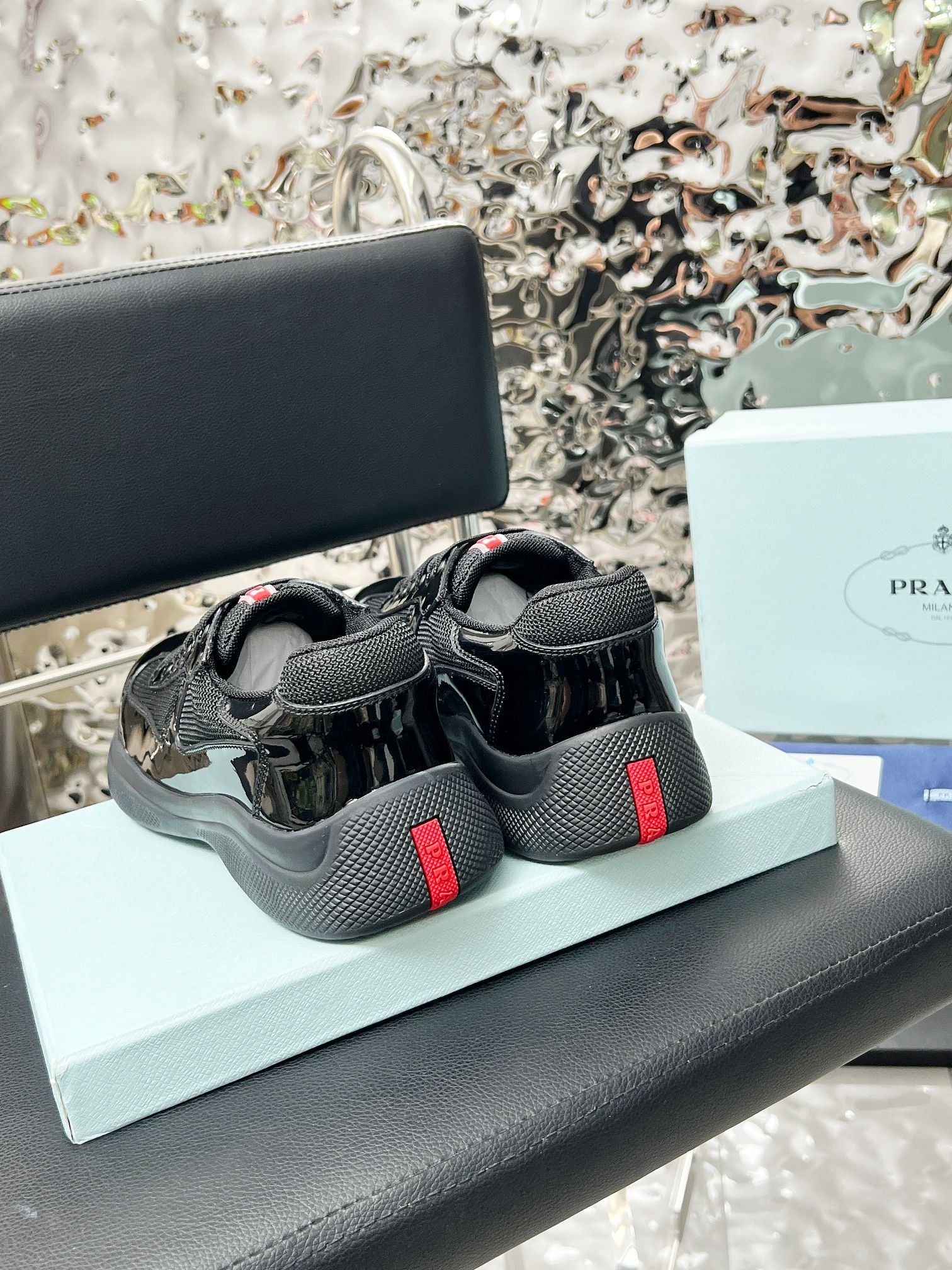Z2P76P01 Popular high-quality leather Shoes