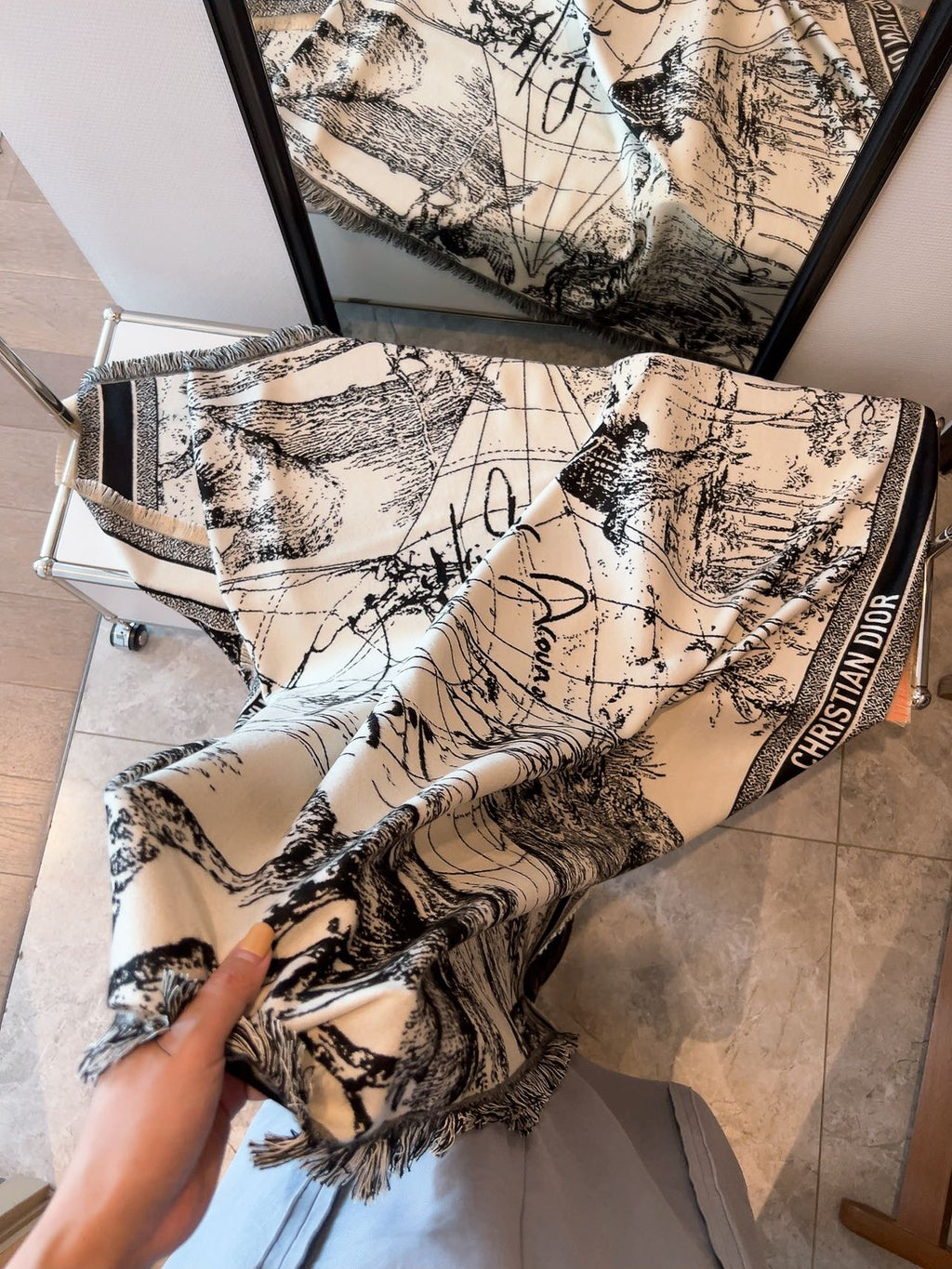 W1R86D25 Popular Winter Scarves