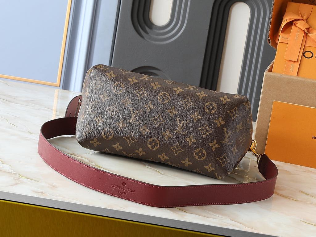 B1P46E79 Popular leather bag