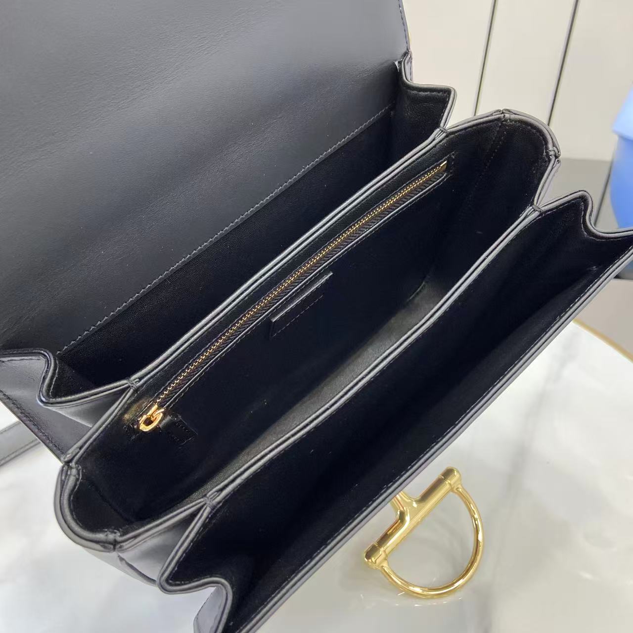 B1P36B110 Popular leather bag