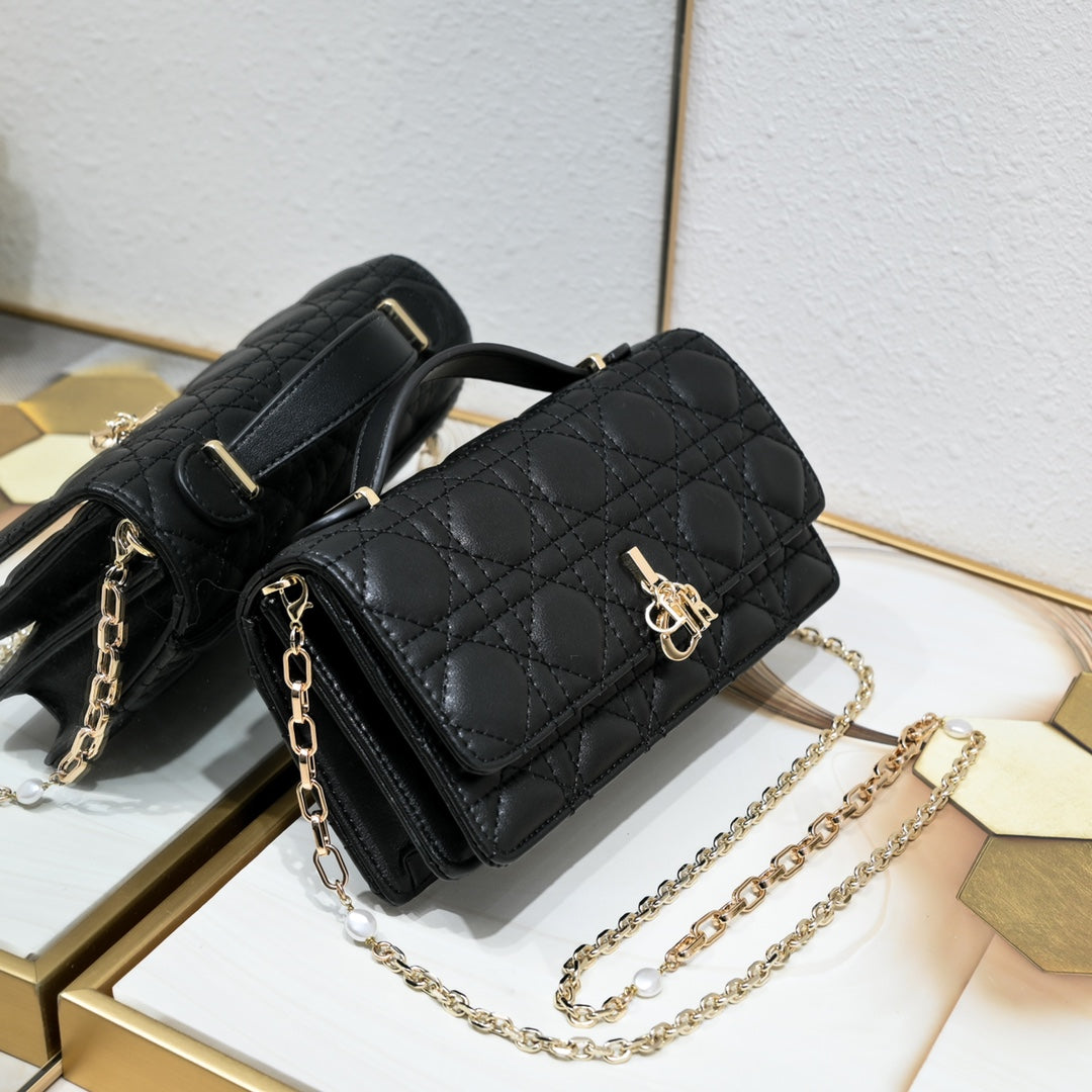 B1N36D28 Popular leather bag