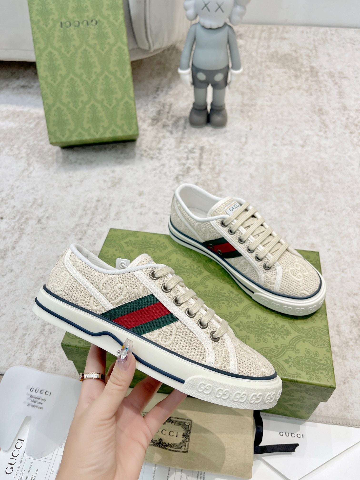 Z2Q105B204 Popular high-quality Shoes