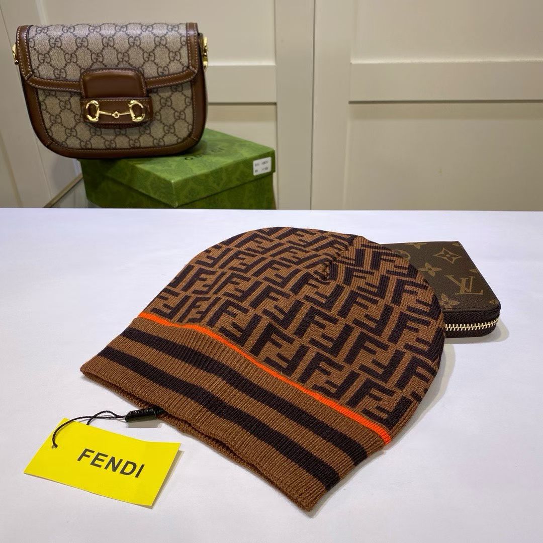 M1R86F64 Popular hats