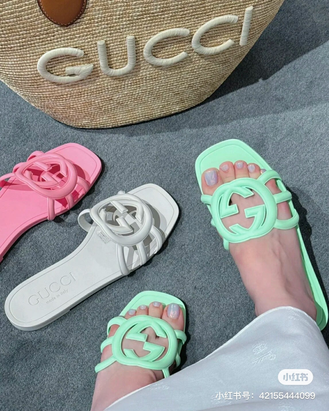 Z1P54B172 Popular Slippers