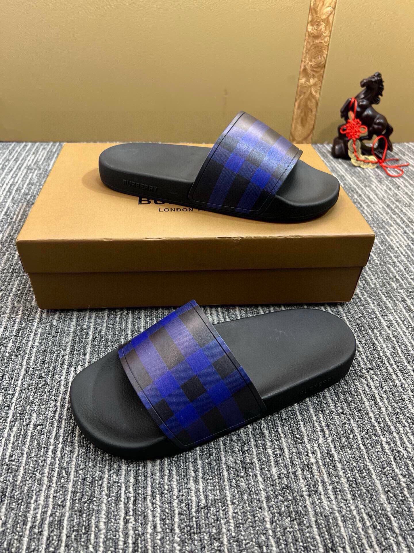 Z5Z35R258 Popular Slippers