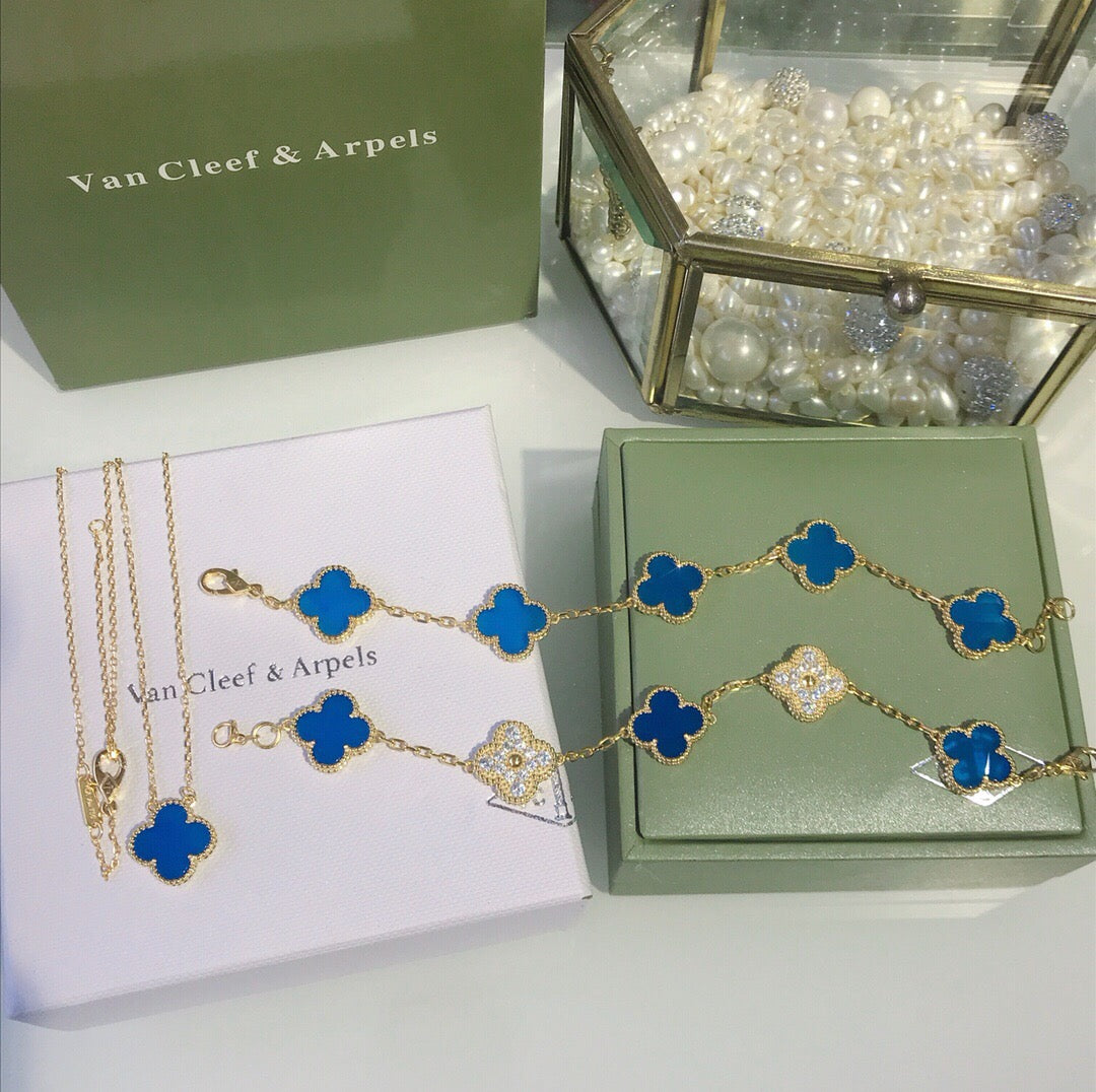 X5X53VA179K  Popular bracelets 5 flowers normal size1.5cm flower