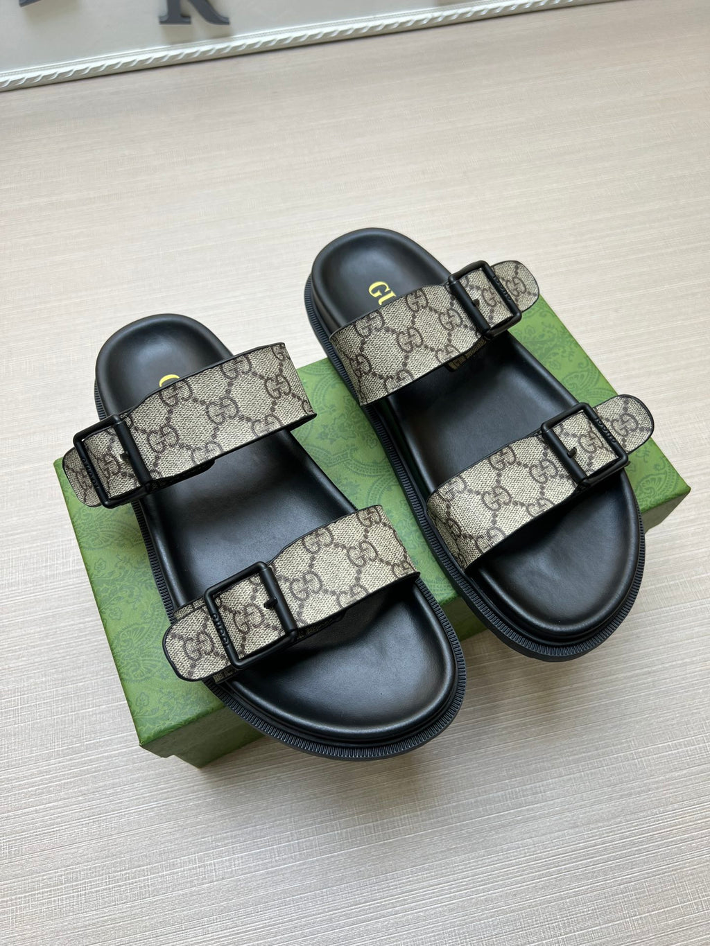 Z5ZB90 Popular slippers
