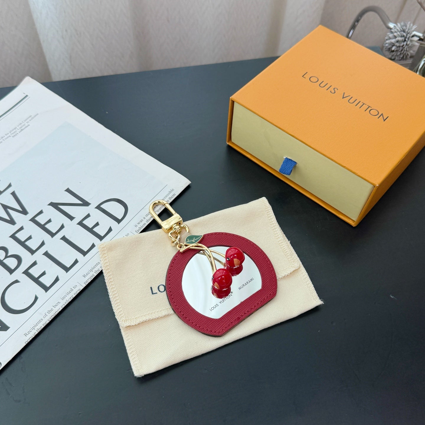 A1Z105E100 Popular bag 's charms accessories