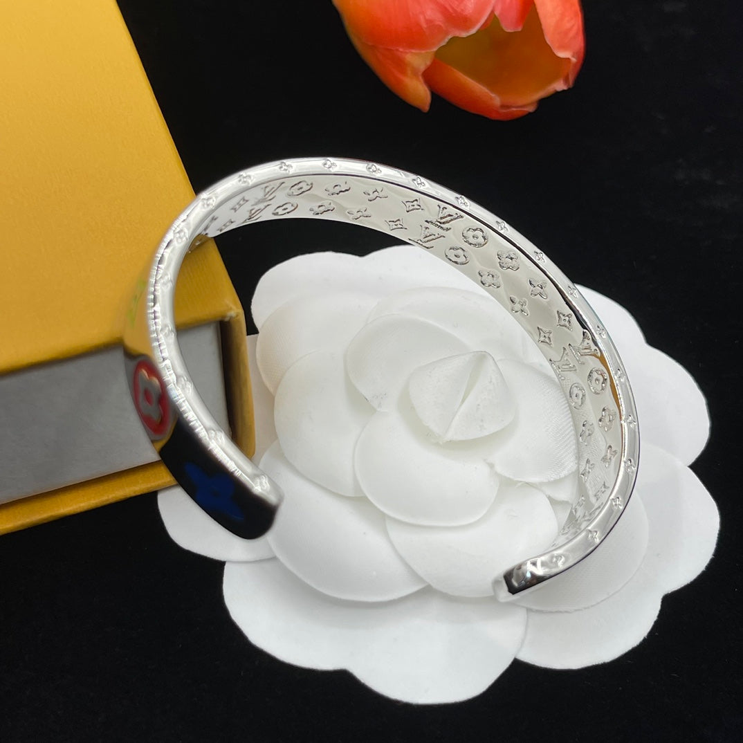 X1Z94E1054K  Popular Bracelets