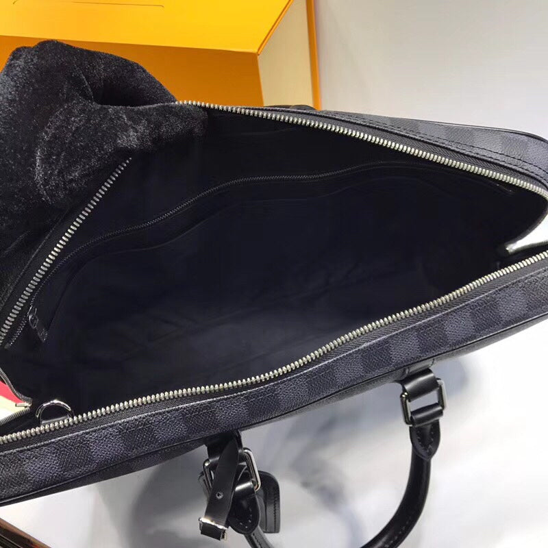 B1N67E14 Popular leather bag