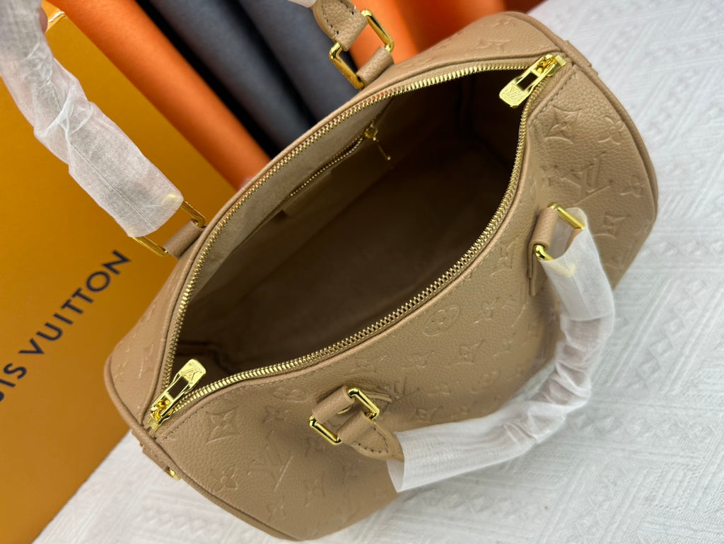 B1X56E29 Popular leather bag