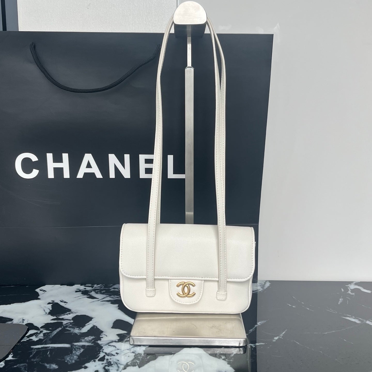B1X46C1 Popular leather bag