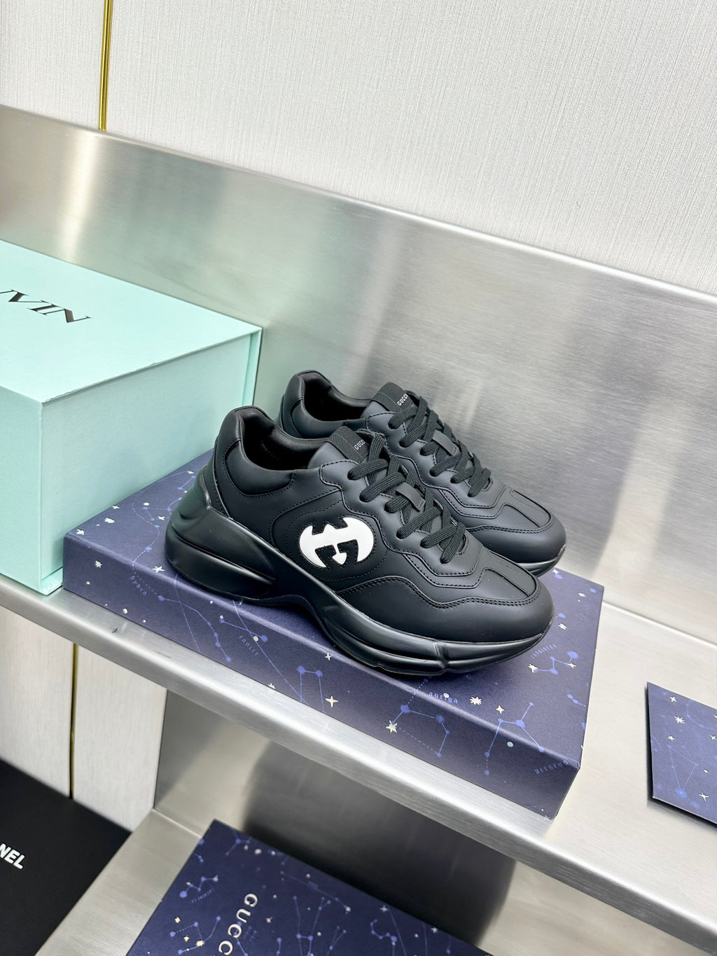 Z2Q95B152  Popular high-quality Shoes