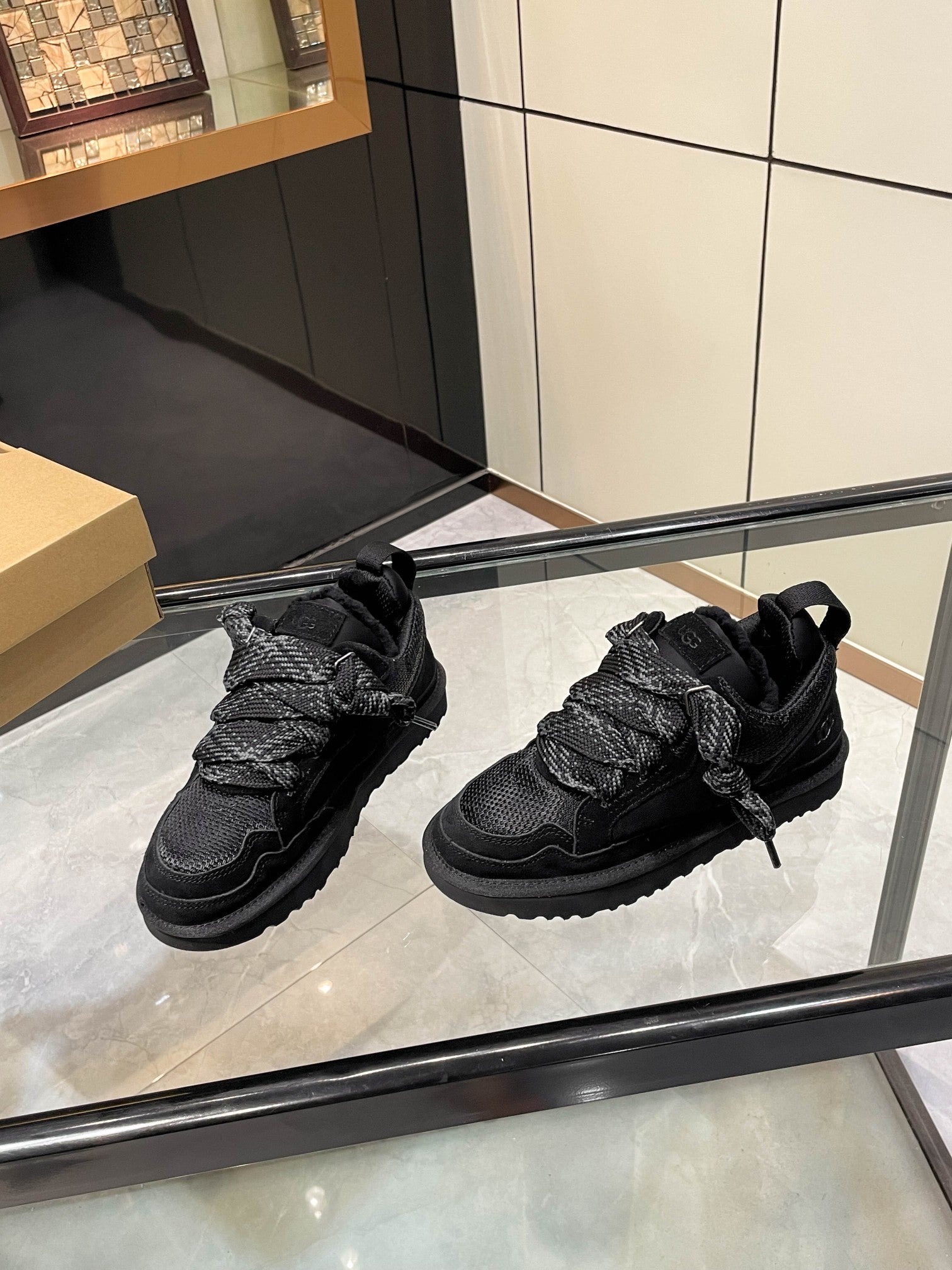 Z2Q105U262 Popular high-quality Shoes