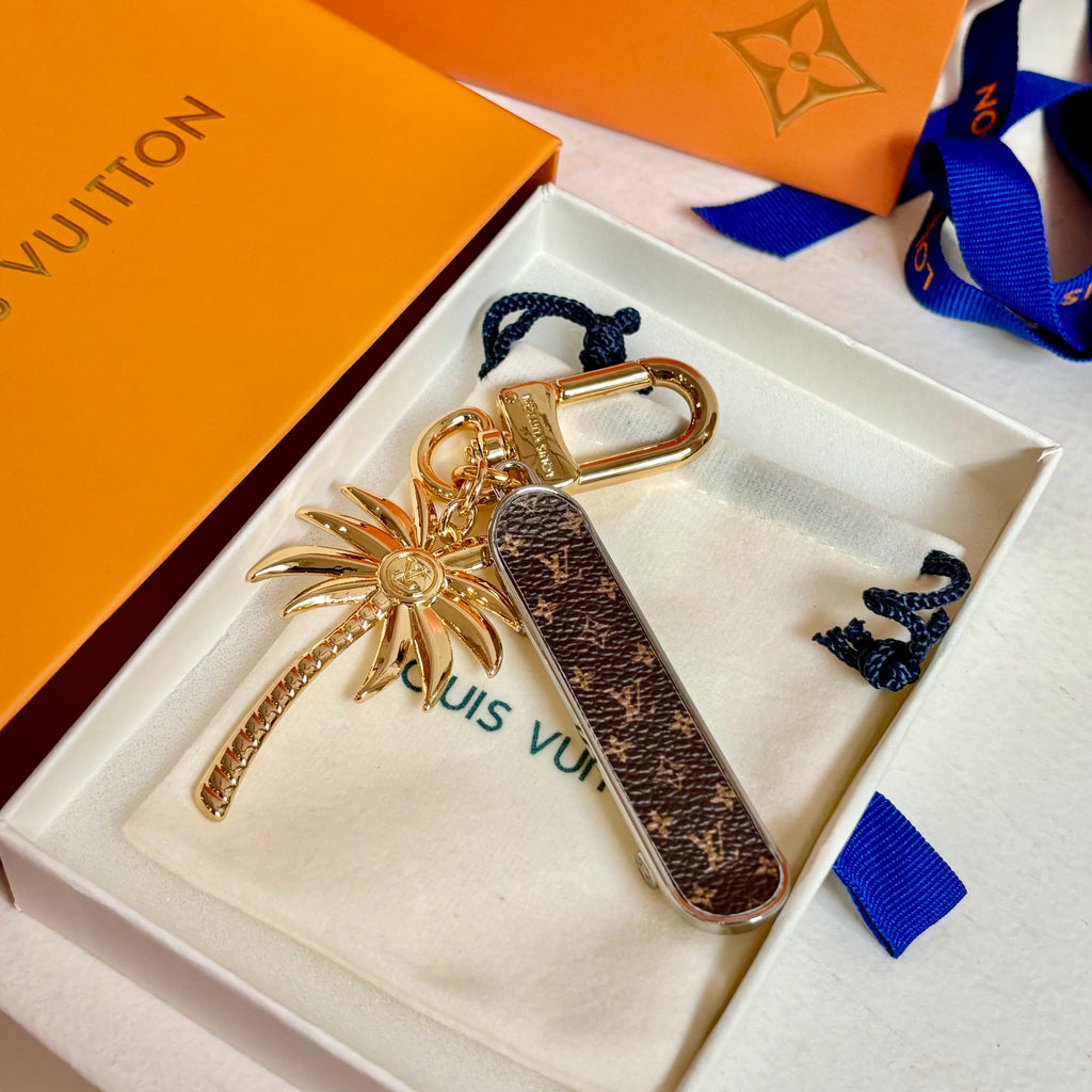 A1Q95E11 Popular bag 's charms accessories