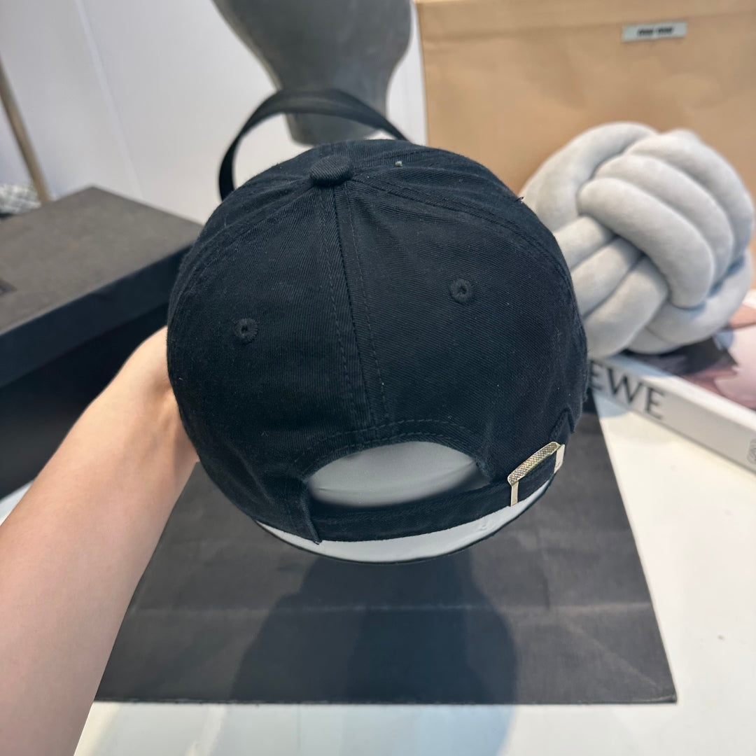 M1P45A579 Popular hats