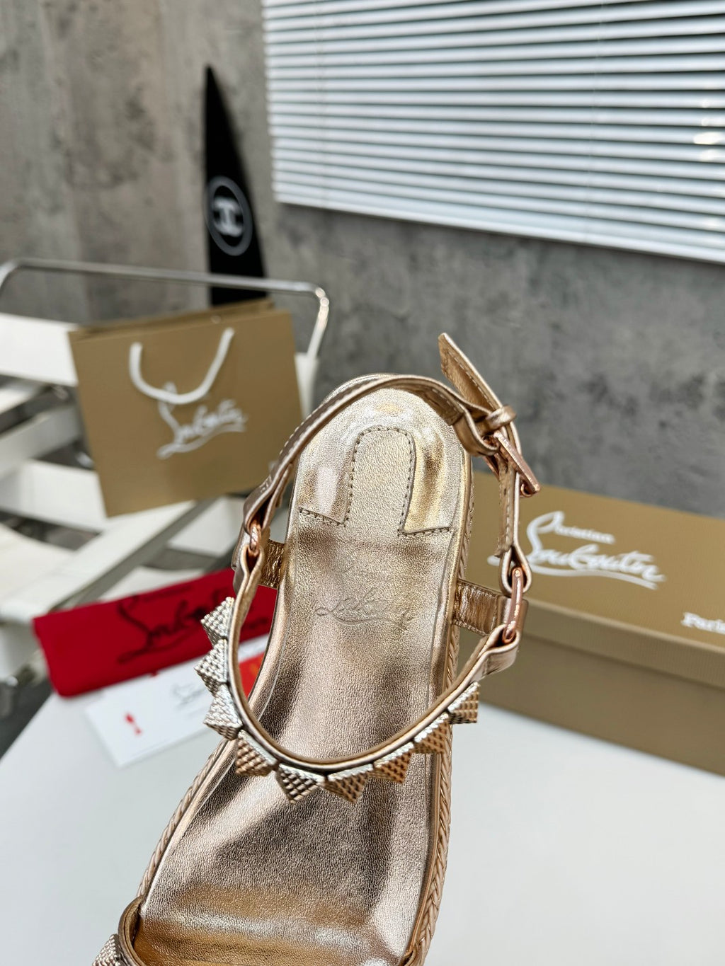 Z2XA12 Popular leather High heels 6cm