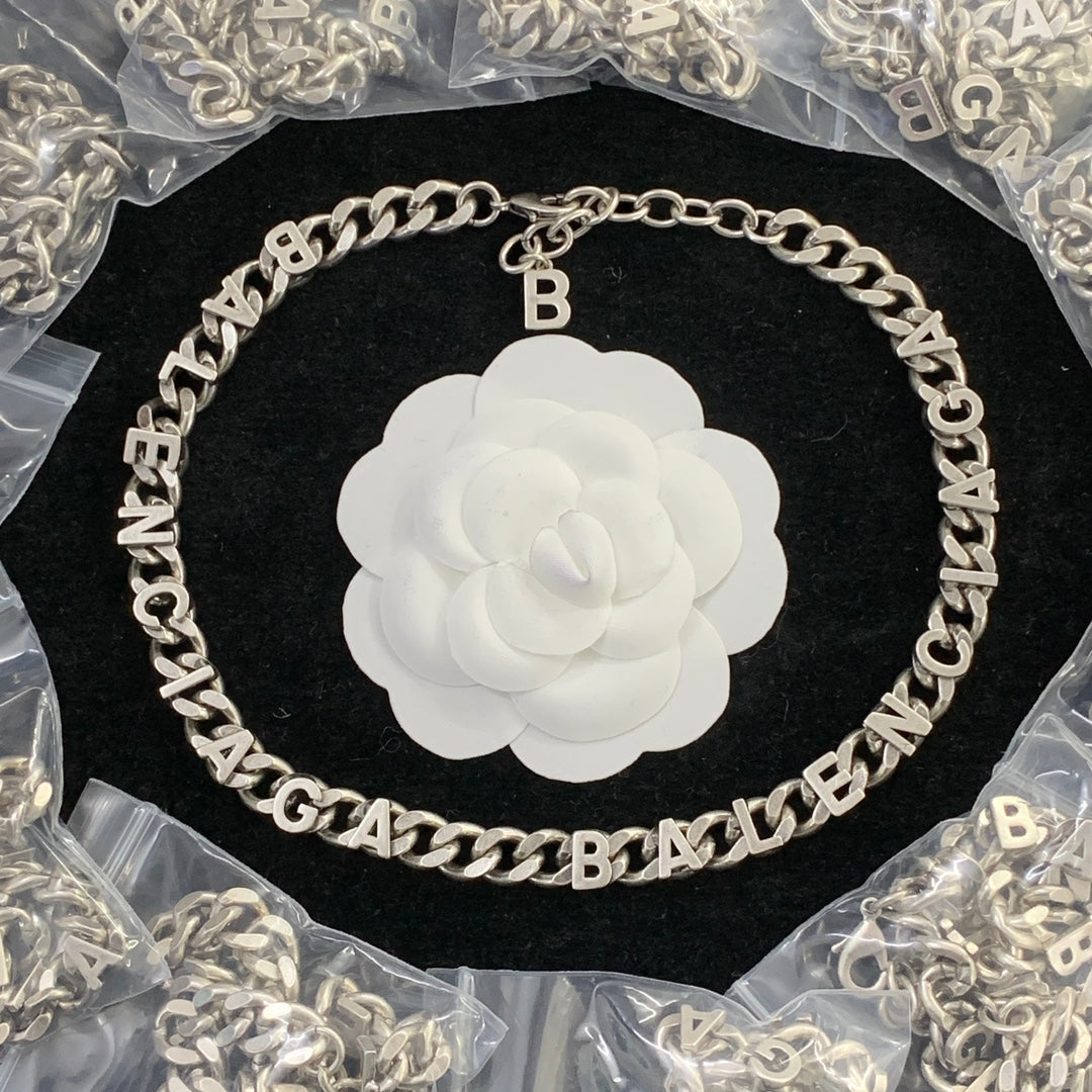 X1Q85J351X Popular Necklaces
