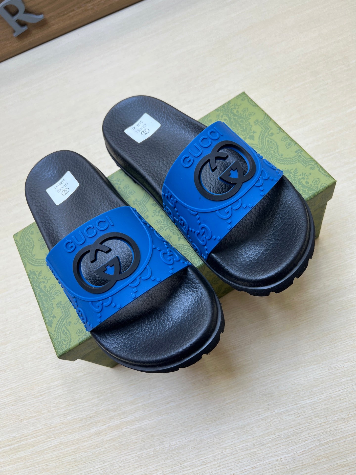 Z5R66B22 Popular  Slippers