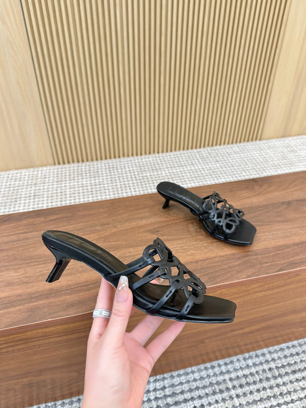 Z2X66A20 Popular high-quality leather Shoes