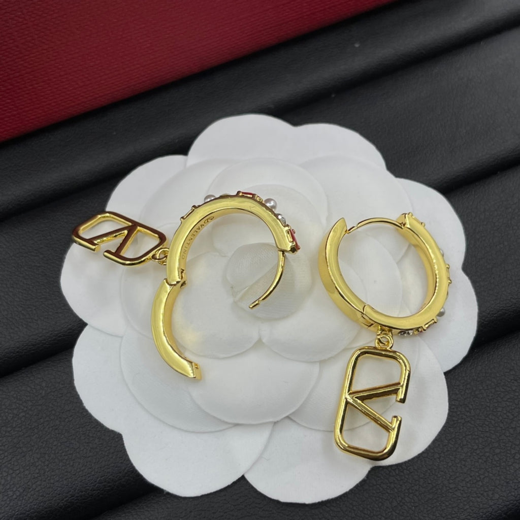 X1Z54VL352E Popular Earrings