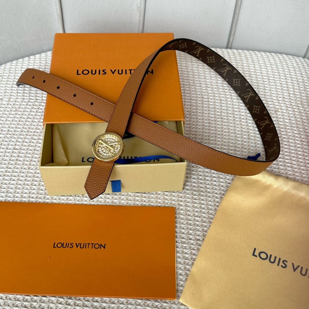 P1Q64E71 Popular  High quality belt With full package