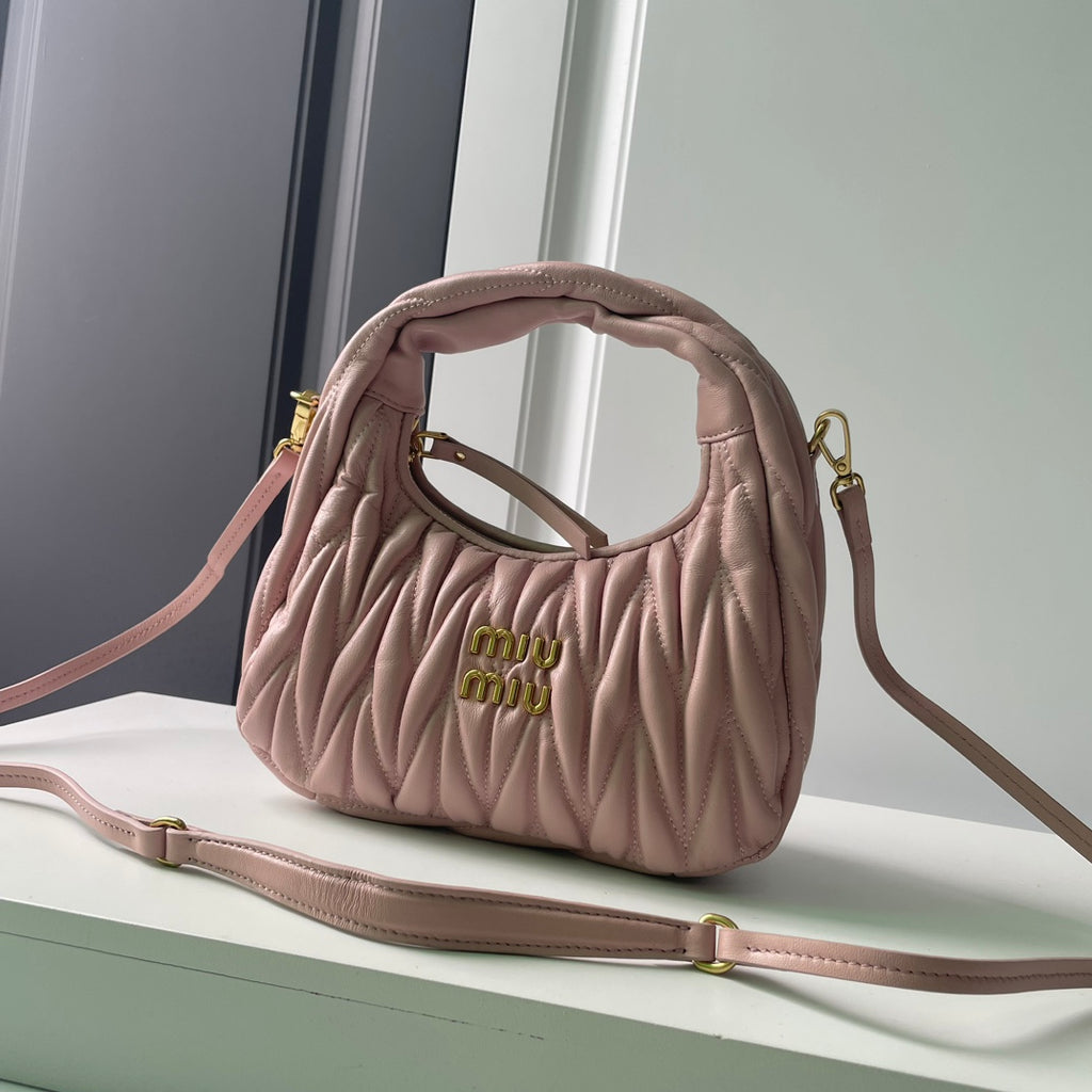 B1P46A116 Popular leather bag