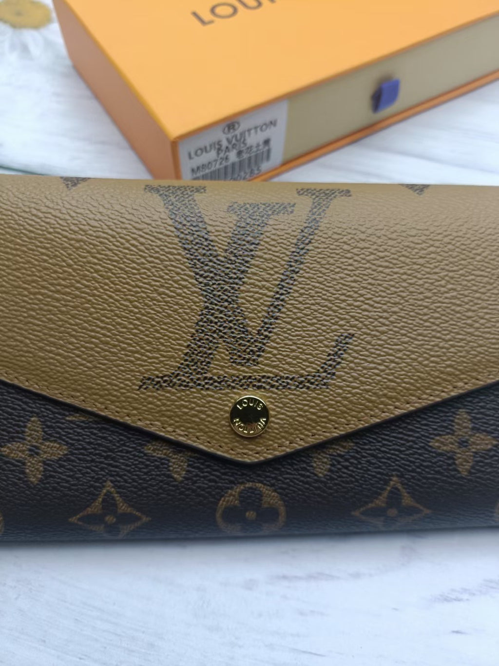 B1X43E93 Popular  leather wallets