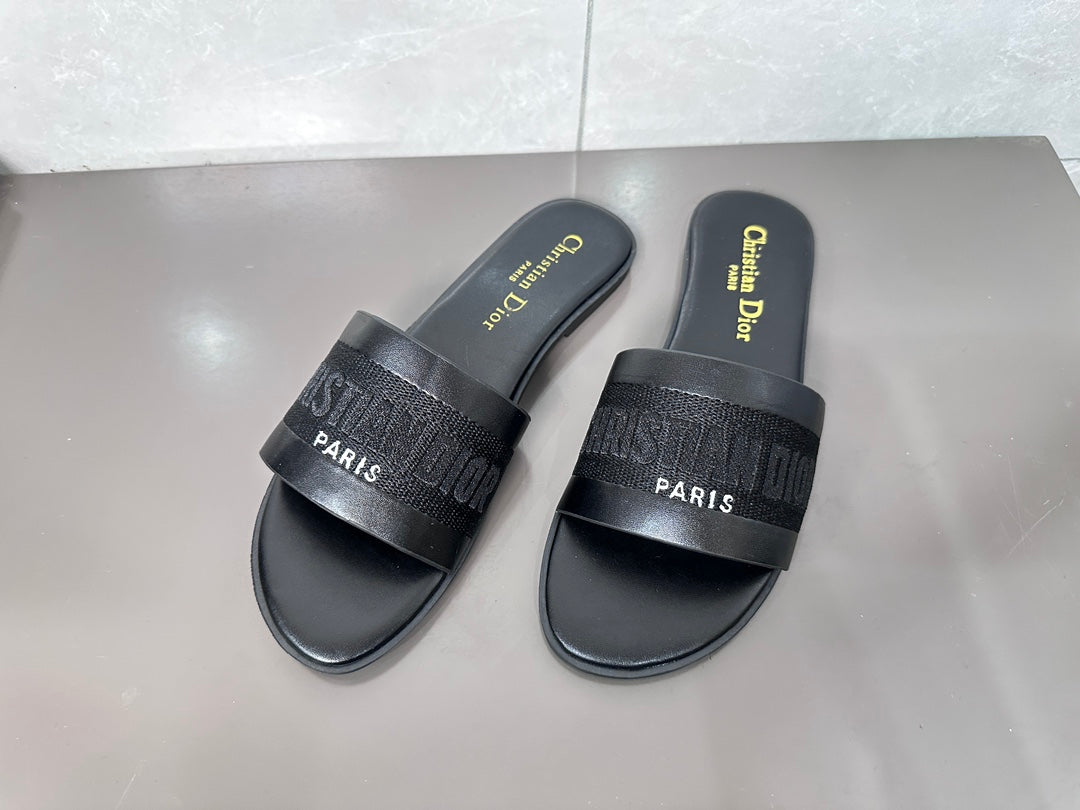 Z1ZD32 Popular slippers